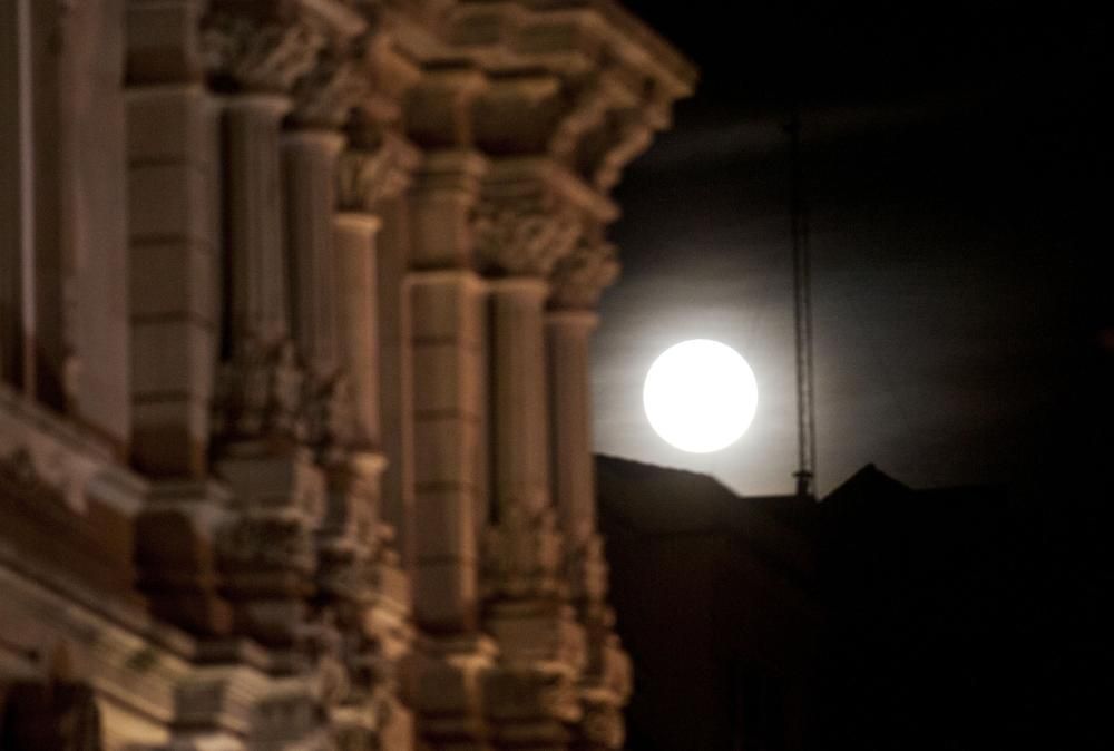 Superluna en A Coruña: La más grande desde 1948