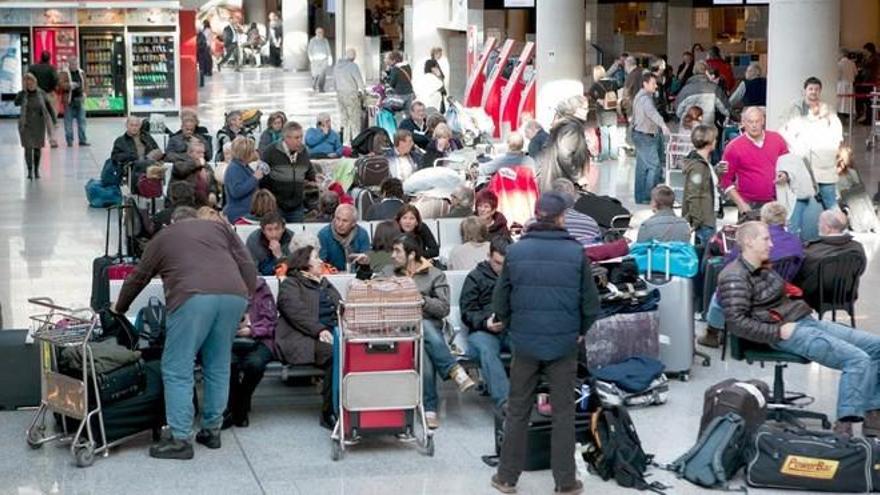 Los 133 controladores aéreos de la huelga del 2010 se sientan en el banquillo