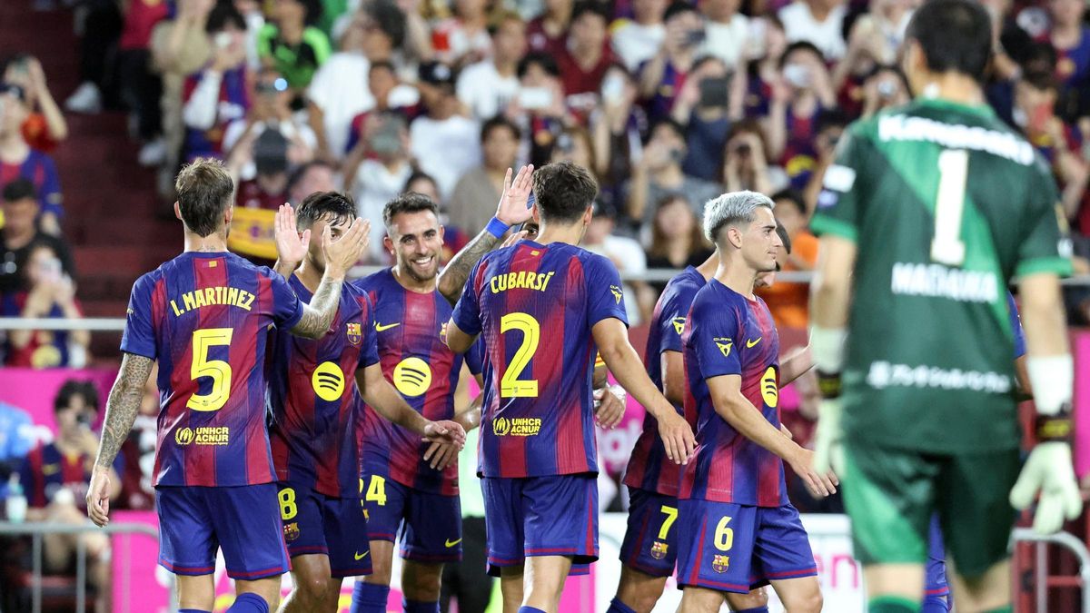 Los jugadores del Barça celebran el 0-1 al Vissel Kobe, marcado a la salida de un córner por Eric García.