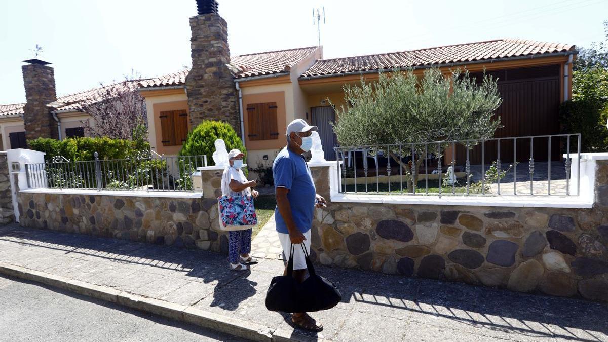 Urbano y María Jesús celebran la vuelta a la normalidad.