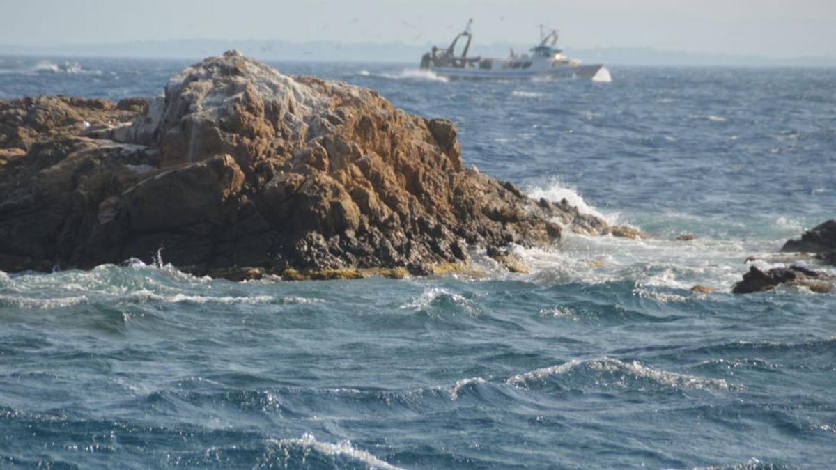 El mar de l'Empordà a la costa de Cap de Creus.