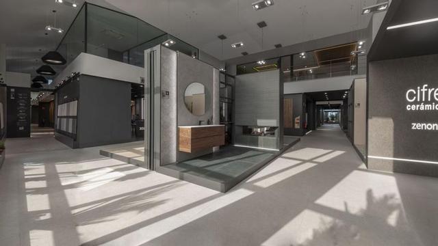 PUNTO DE ENCUENTRO. Cifre Group abre las puertas de su nuevo espacio expositivo de 1.900 metros cuadrados hasta el próximo 10 de marzo. | KMY ROS