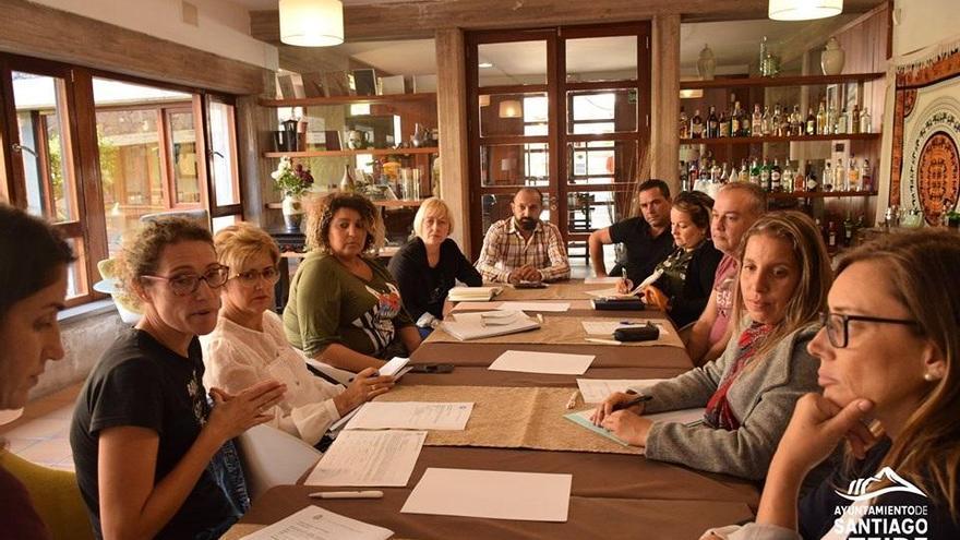 Santiago del Teide acogió la primera reunión de la Mesa Comarcal Territorial Sur I de Participación Ciudadana
