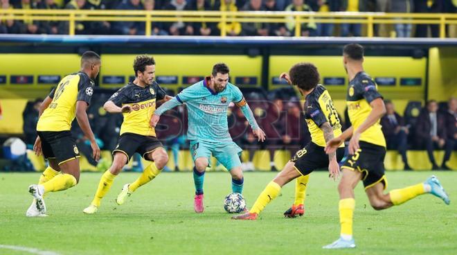 Leo Messi durante el partido entre el Borussia Dortmund y el FC Barcelona correspondiente a la jornada 1 del Grupo F de la Liga de Campeones y disputado en el Signal Iduna Park en Dortmund.