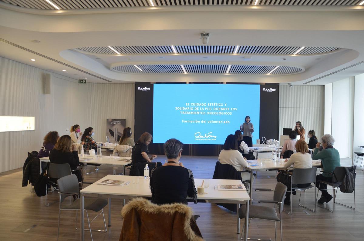 Málaga estrena formación en estética oncológica para docentes de FP