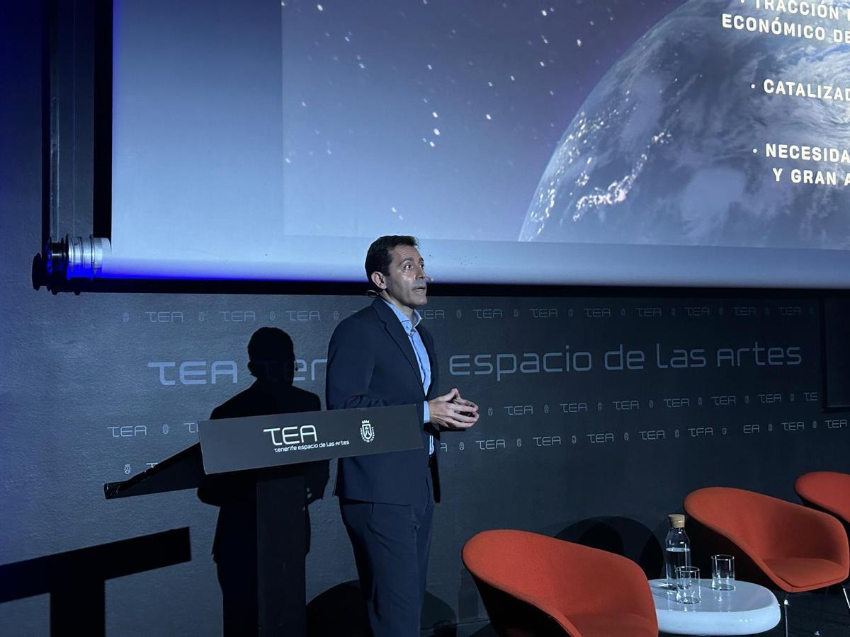 El consejero de Innovación del Cabildo de Tenerife, Juan José Martínez, durante la presentación de Tenerife Space Horizon.