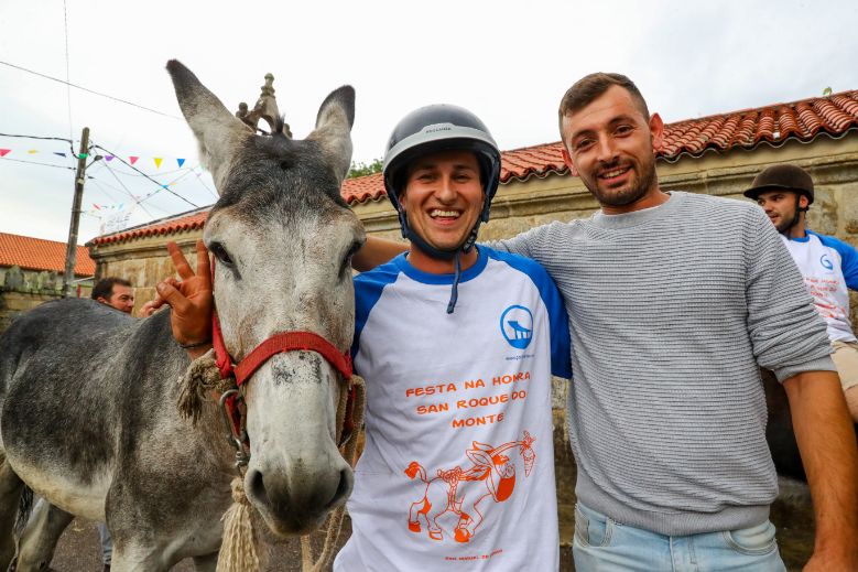 Los burros se lucen en el circuito de San Roque do Monte