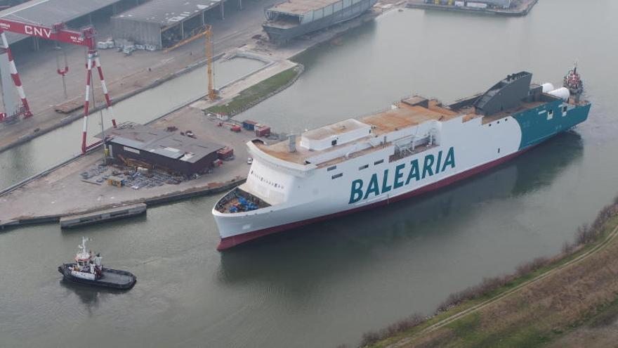 Baleària garantiza con cuatro servicios diarios el suministro de las islas Baleares