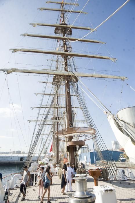 El ''Unión'', de la Armada de Perú, en A Coruña