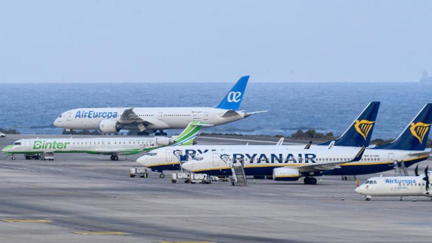 Aviones en el Aeropuerto de Gran Canaria.