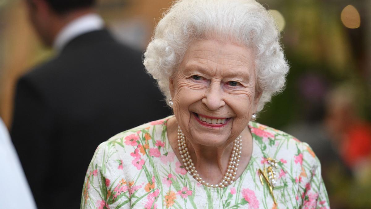 Isabel II no quiere ser la Anciana del Año