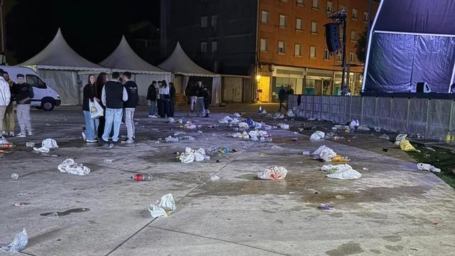 La Praza da Constitución el pasado mes de mayo tras el Latexo Fest.  |