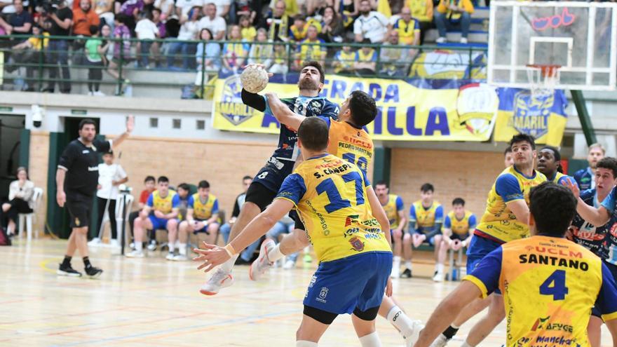 El Trops pisa el acelerador hacia el play off de ascenso (32-30)