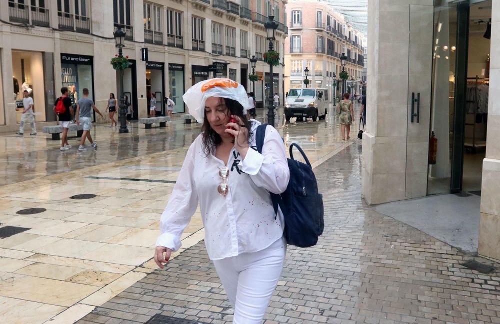 La lluvia torrencial prevista por la Aemet no aparece y solo caen algunos chaparrones puntuales en el inicio de la semana