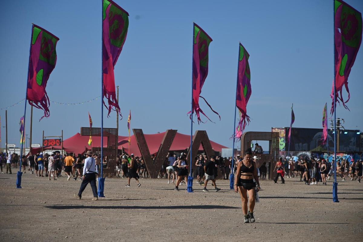En imágenes | Los Monegros arde en llamas con la música electrónica En imágenes | Los Monegros arde en llamas con la música electrónica