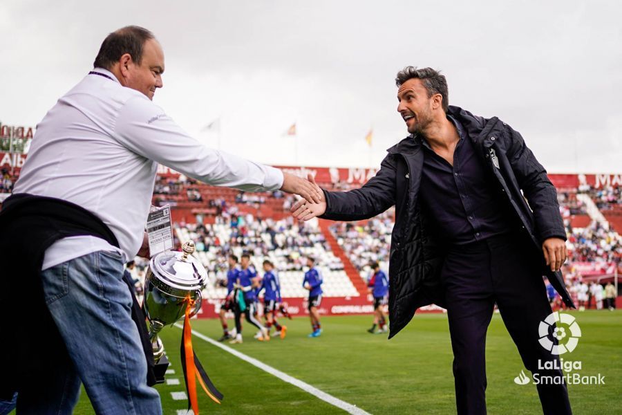 Albés, ante el Mirandés.