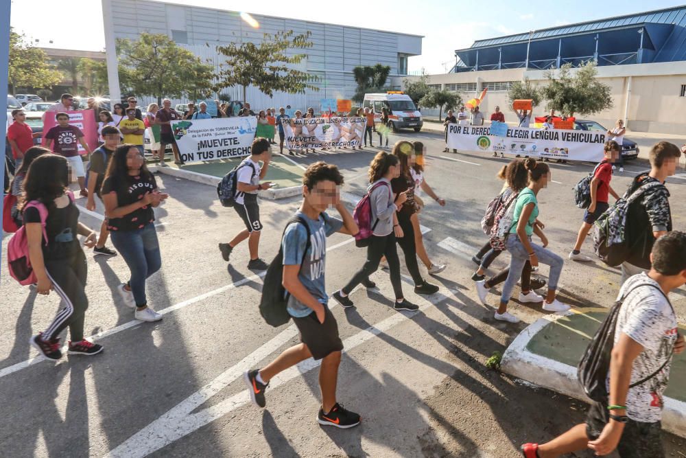 La Ciudad Deportiva de Torrevieja ha acogido los actos en torno al Día Europeo de las Lenguas organizado por la Conselleria de Educación