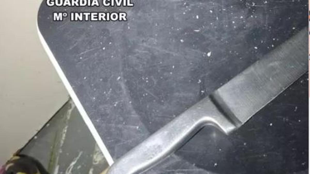 Cuchillo con el que el detenido amenazó a las dos personas en Santa Eulària