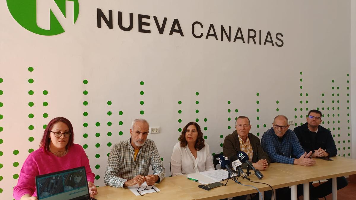 Leticia Oval, José Luis Peraza, Odalys Padrón, Gregorio Negrín, Justo Menéndez y Valentín Correa.