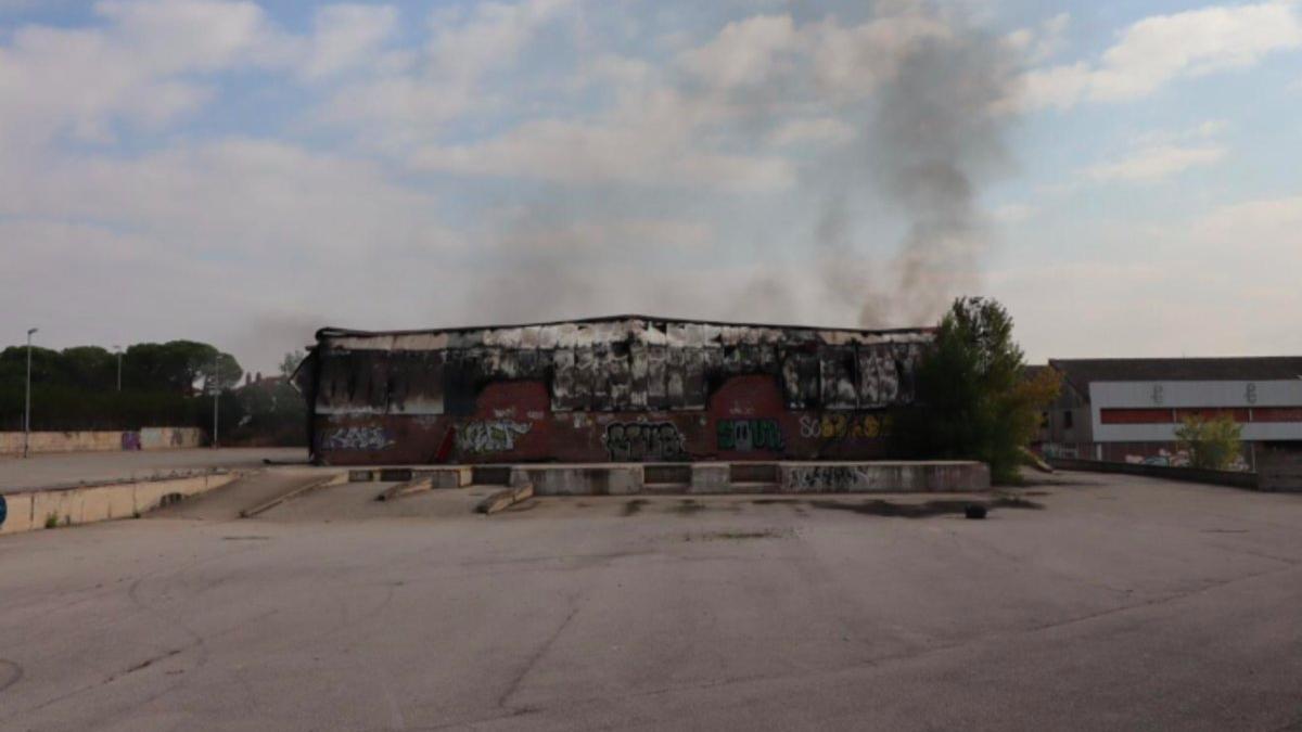 La nave incendiada el pasado sábado en Rubí