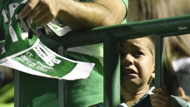 Chapecó homenajeó a los suyos con el corazón roto