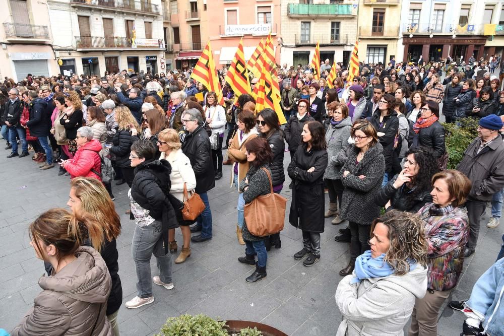 Commemoració del Dia de la Dona a la plaça Major de Manresa