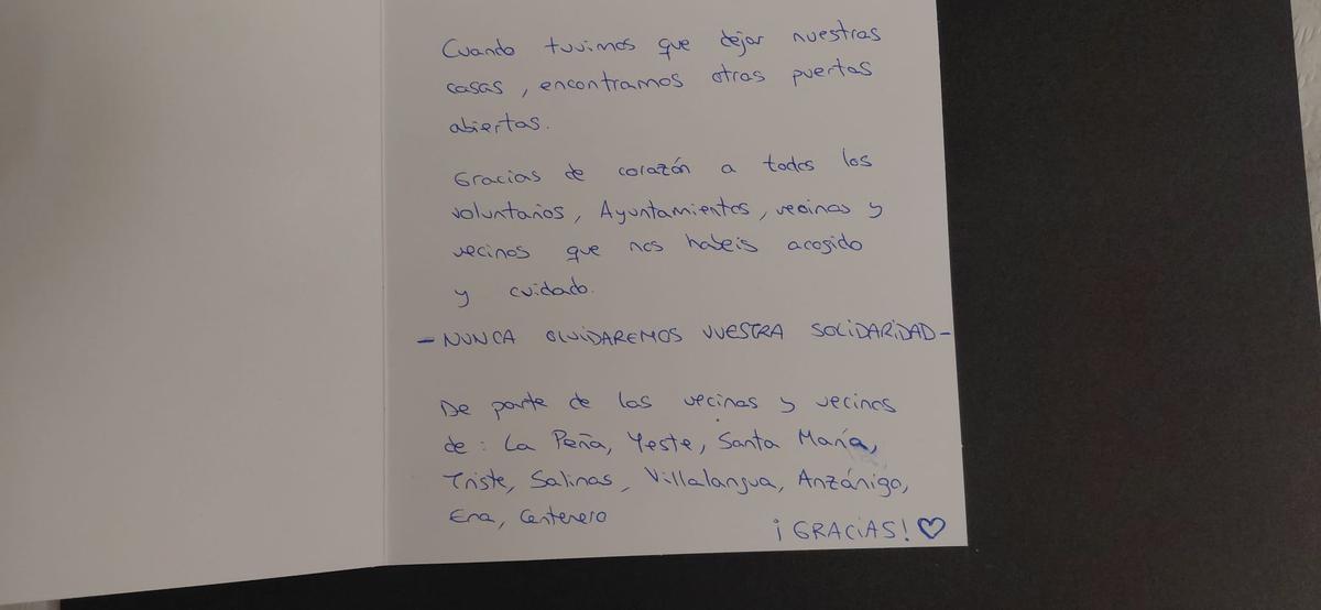 En imágenes | Recopilatorio de cartas hacia los voluntarios de Ayerbe durante el incendio de Las Peñas de Riglos