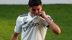 Soccer Football - Real Madrid - Brahim Diaz Presentation - Santiago Bernabeu, Madrid, Spain - January 7, 2019   Real Madrid’s Brahim Diaz poses on the pitch during the presentation   REUTERS/Juan Medina