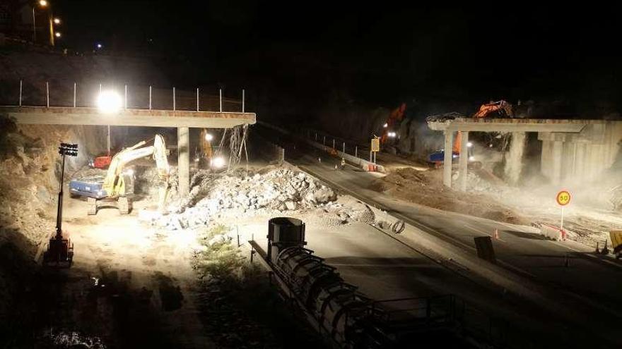 Fomento derriba el puente de la cantera de O Moucho, en el Quinto Pino