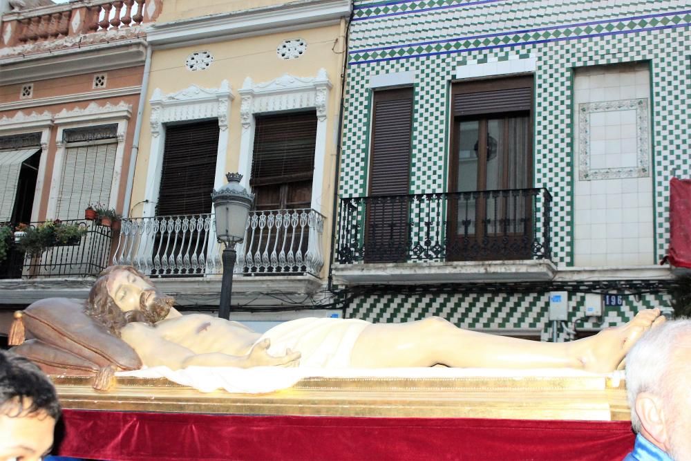 Procesión del Cristo Yacente de la Corporación de Sayones