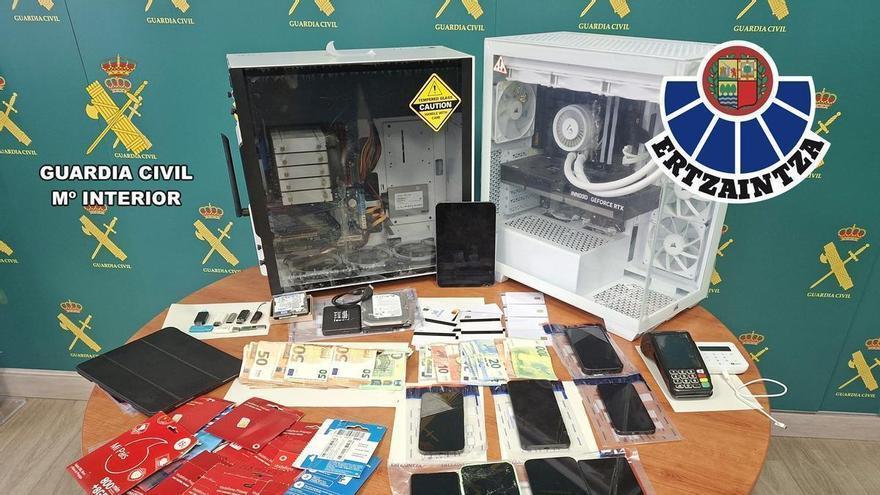 Detienen a dos personas en Alhama por robar 100.000 euros a un Ayuntamiento de Gipuzkoa y a una empresa murciana mediante un ciberataque