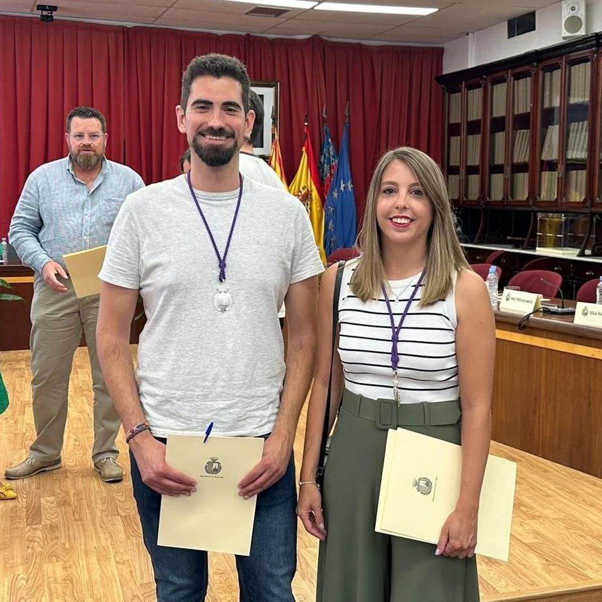 El portavoz de Més, Esteve Ruiz, junto a la edil Anna Antón en el salón de plenos de Santa Pola