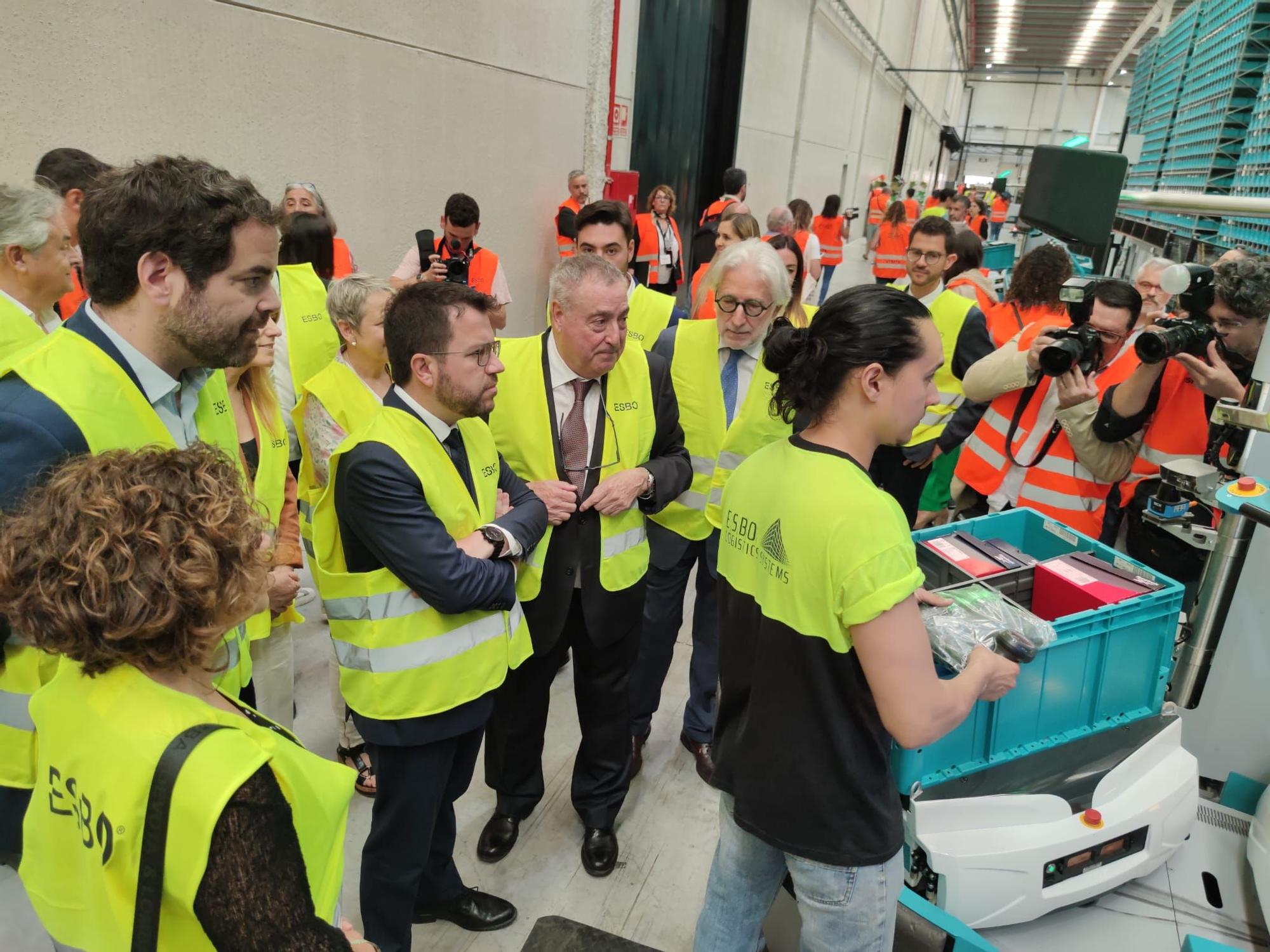 Inauguració del sistema robòtic Skypod a la planta d'ESBO de Sallent