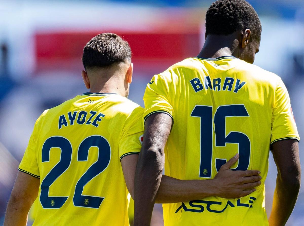 Ayoze Pérez y Thierno Barry, tras el 1-2 del Villarreal en Getafe.