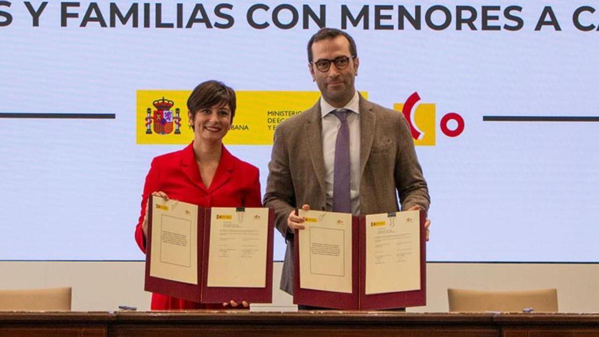 Isabel Rodríguez, ministra de Vivienda, cartera de la que depende Sepes, junto a Carlos Cuerpo, ministro de Economía, accionista de refrencia de Sareb a través del Frob