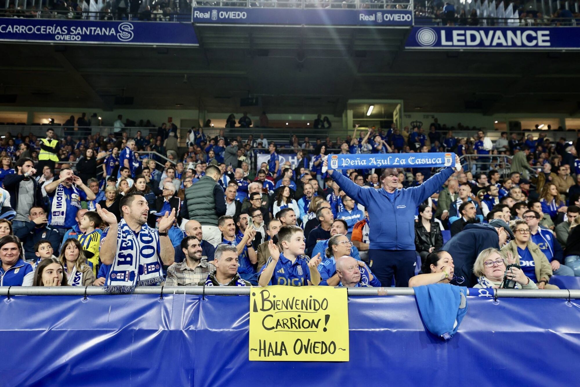 Todas las IMÁGENES del reestreno de Carrión con el Oviedo, con derrota ante el Espanyol 