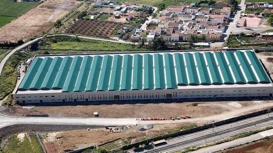 Naves de Adif en Bobadilla Estación.