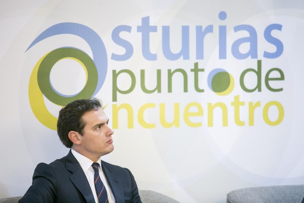 Albert Rivera participa en un desayuno informativo en Asturias