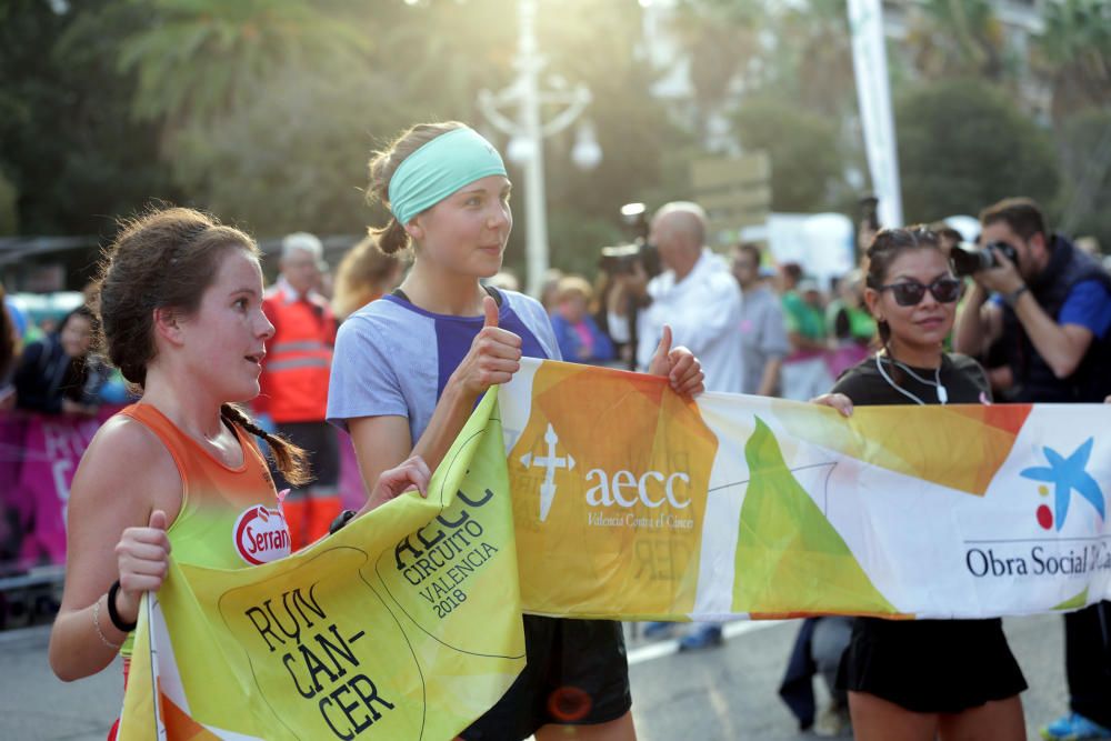 Marea en València contra el Cáncer de Mama