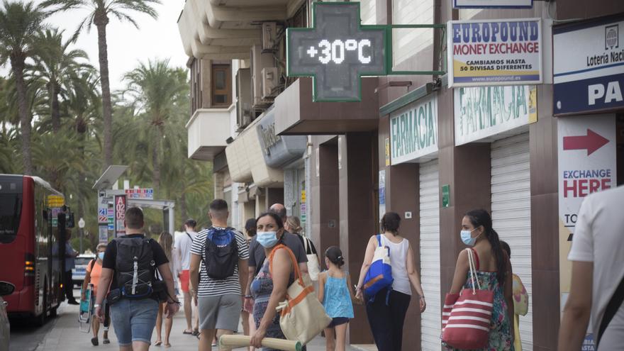 Máximas de 31 grados hoy en Alicante y temperaturas asfixiantes para el resto de la semana