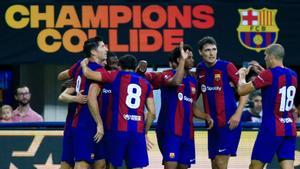 Los jugadores del Barça celebran el 1-0 obra de Dembélé.