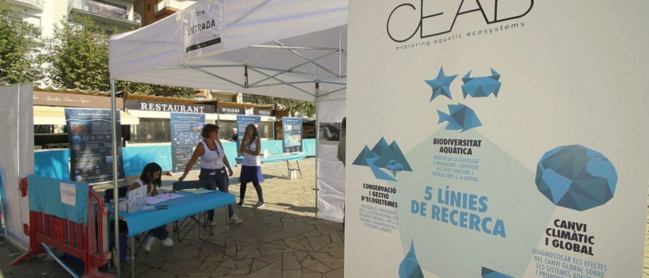 La carpa en què es va instal·lar l’exposició sobre els oceans. | AJUNTAMENT DE BLANES