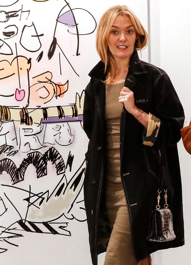 Marta Ortega en Arco con vestido de ante verde y abrigo de Zara SRPLS
