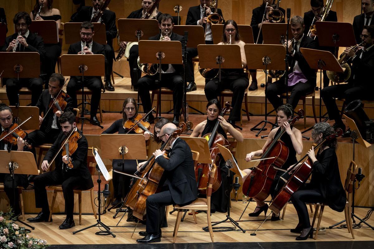 En imágenes |  El gran concierto de Año Nuevo colma de emoción una sala Mozart a rebosar El gran concierto de Año Nuevo colma de emoción una sala Mozart a rebosar