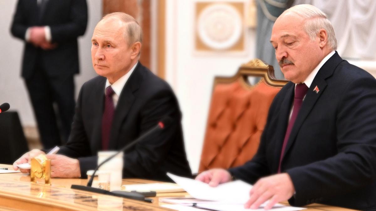 Vladimir Putin y Alexander Lukashenko.