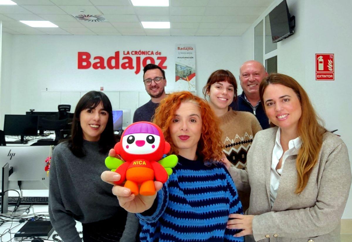 La redacción de La Crónica de Badajoz con Nica