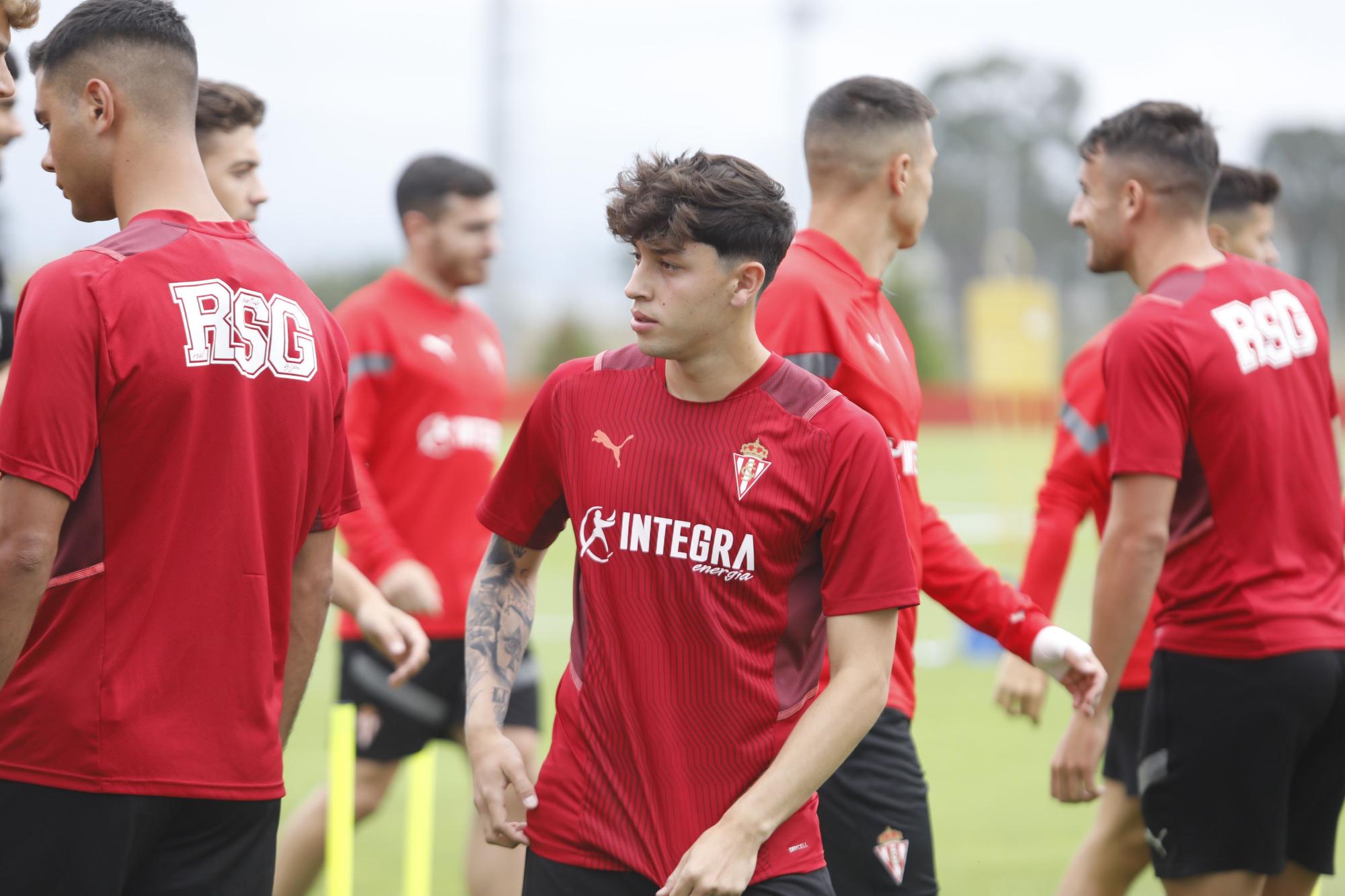 Irarragorri visita a Mareo y Cote y Jordan Carrillo se unen a los entrenamientos del Sporting