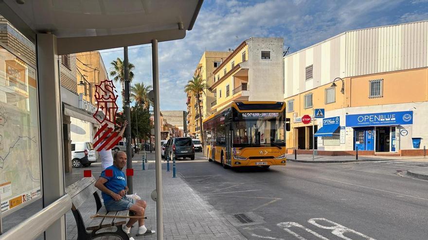 La nueva lanzadera del Barrio del Cristo conecta ya con Metrovalencia en Quart de Poblet: “Hacía mucha falta”