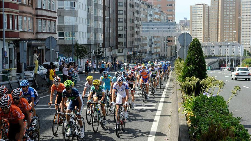 Vuelta Ciclista a su paso por A Coruña en 2012.