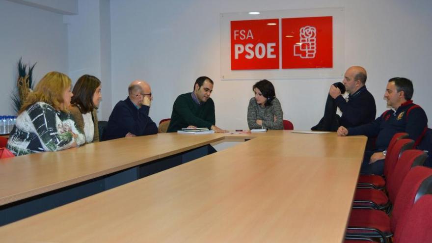 Lastra  se compromete a reconocer las demandas de los autónomos para ser &quot;ciudadanos de primera&quot;